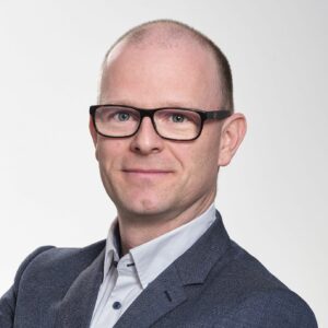 Pesthy Péter Karson partner