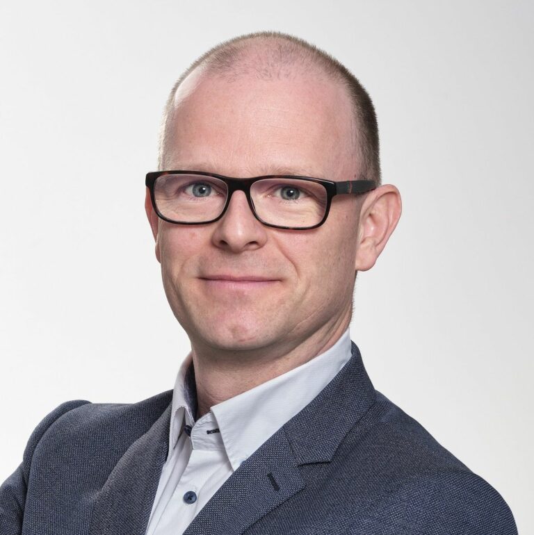 Pesthy Péter Karson partner