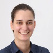 Haláchy Nóra négyzetes profilkép